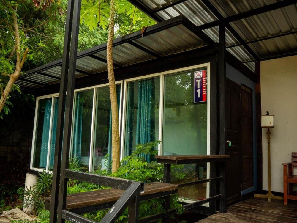 Beach Box Resort At Rimlay Rayong Eksteriør bilde